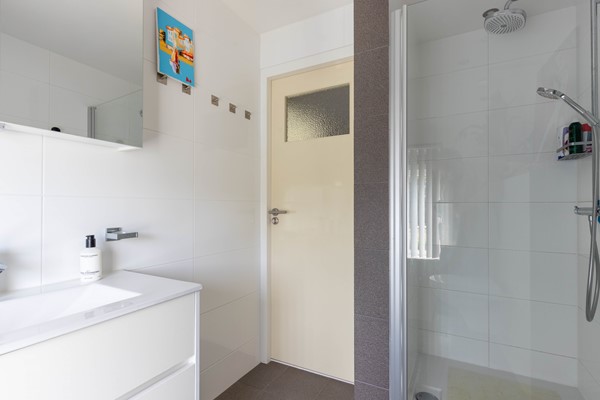 Medium property photo - Noordeinde 64, 2451 AH Leimuiden